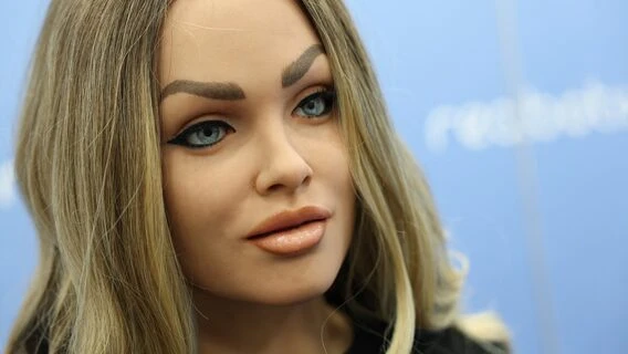 Школа у США призупинила запуск гуманоїдного робота-вчителя через зв'язок розробника з виробником секс ляльок