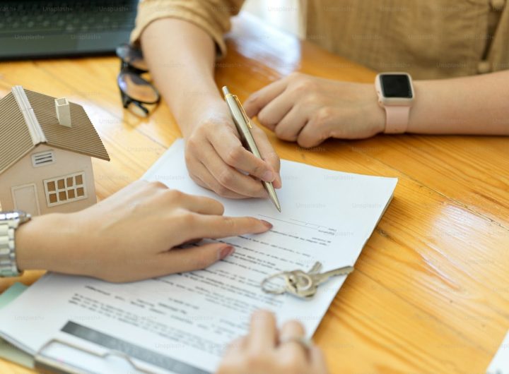 Придбання квартири: реєстрові записи, правомочність продавця та розрахунок